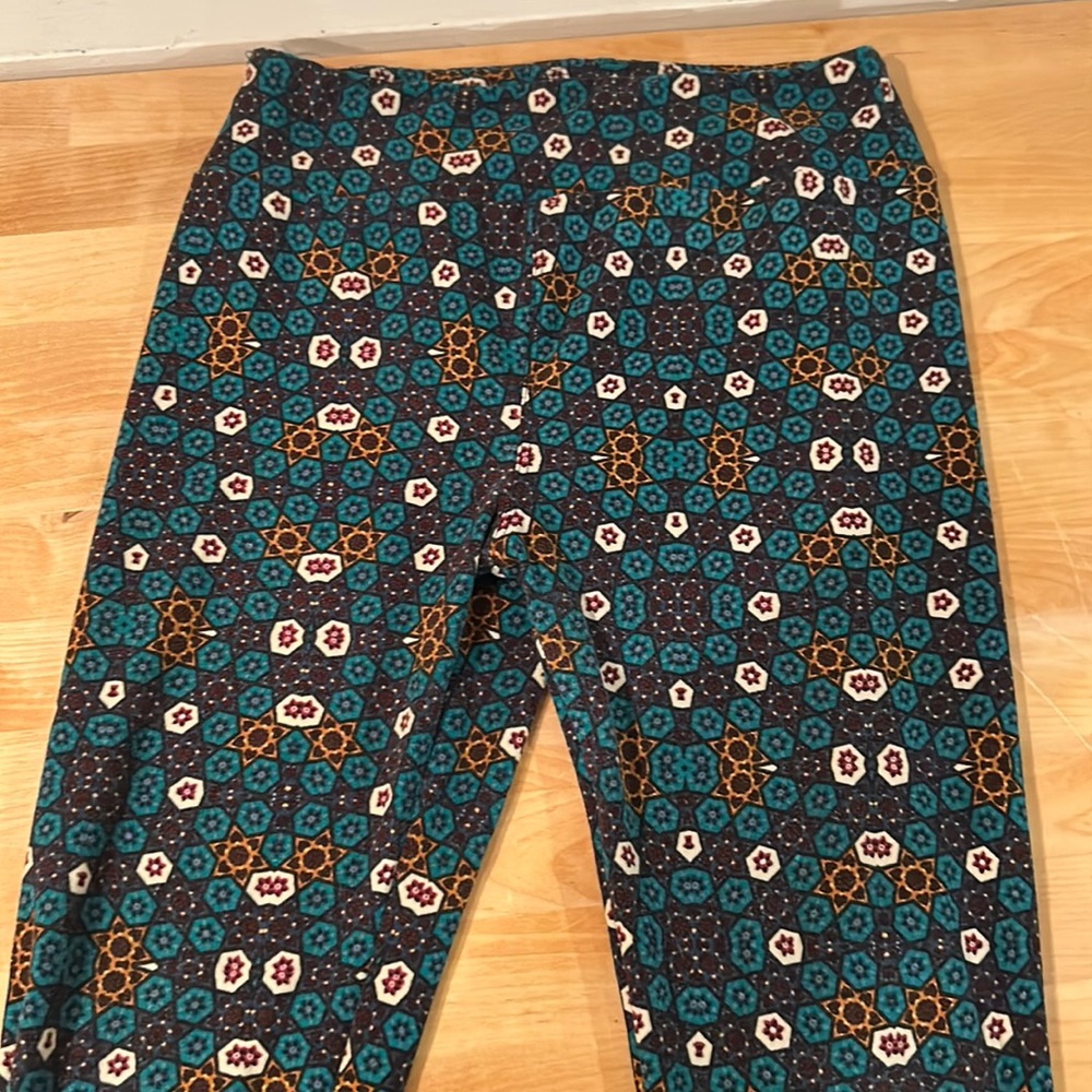 Lu La Roe Fun Colors, Fun Design Leggings